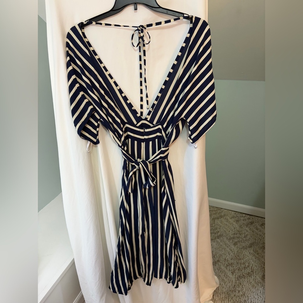 Faithful The Brand Milan Midi Dress Navy Mazur Striped size 4 - Picture 8 of 11